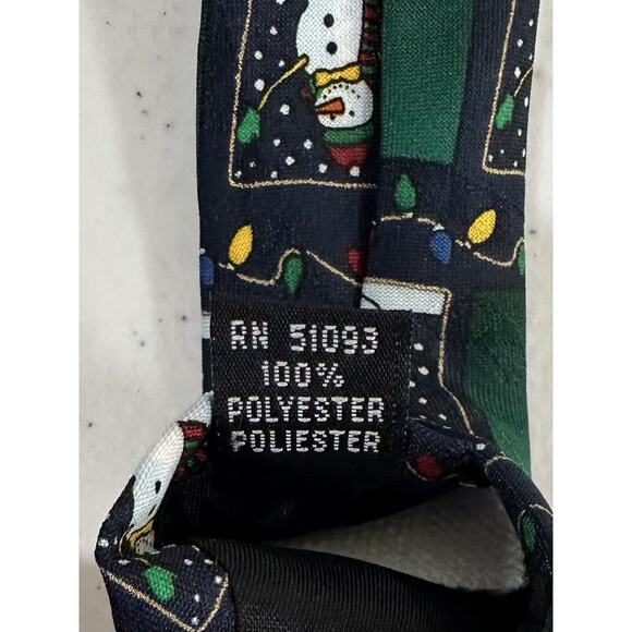 Hallmark Yule Tie Greetings Neck Tie Snowman Christmas Lights Green Multi - Picture 6 of 6